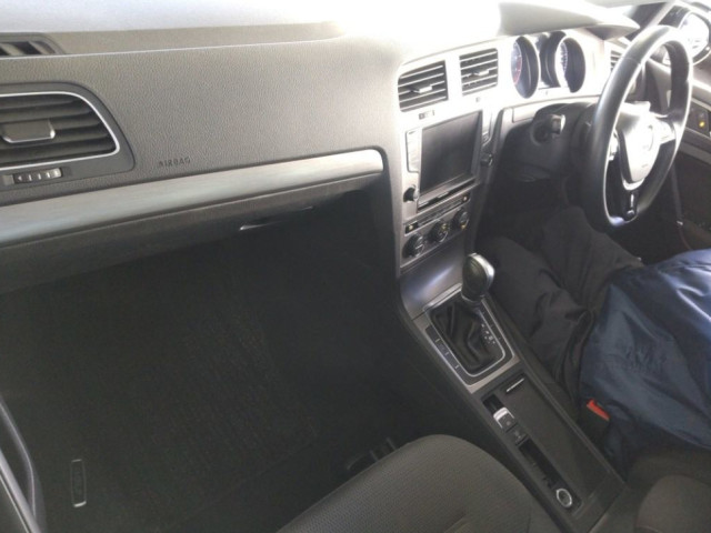 Image for 2017 Volkswagen Golf 1.2 Estate Petrol Auto