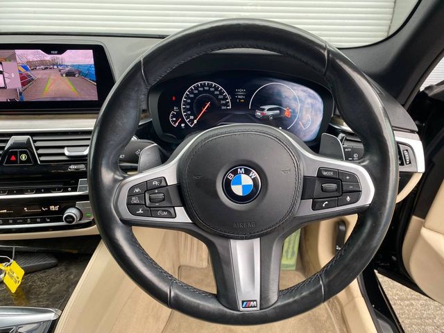 Image for 2019 BMW 5 Series 523D M-SPORT COMPETITION PACK TOURING 2.0 D // LEATHER M-SPORT INTERIOR // 360 PARKING CAMERAS // NEW 20" M5 COMPETITION ALLOYS
