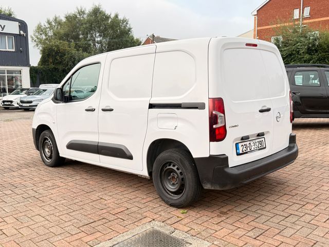 Image for 2023 Opel Combo Comfort Trim