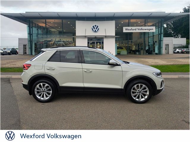 Image for 2024 Volkswagen T-Roc LIFE PLUS 2.0TDI 116HP MANUAL