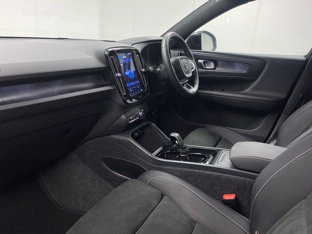 Image for 2022 Volvo XC40 2 YEAR VOLVO SELEKT WARRANTY BEV 231hp Ultimate