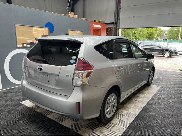 Image for 2015 Toyota Prius 2015 TOYOTA PRIUS ALPHA S 1.8 AUTOMATIC / CRUISE CONTROL / REVERSE CAMERA AND MORE