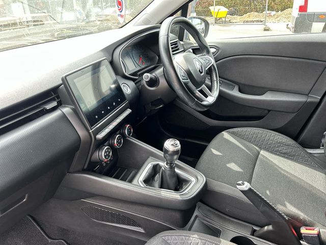 Image for 2021 Renault Clio Iconic TCe 100 MY19 - SUMMER SALE NOW LIVE