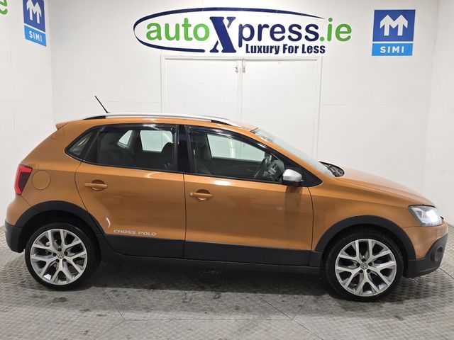 Image for 2017 Volkswagen Polo CROSS 1.2 TSI Automatic, Reversing camera