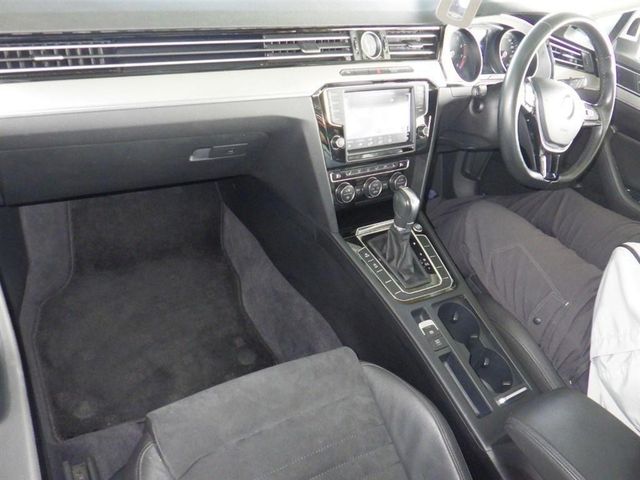 Image for 2017 Volkswagen Passat TSI ELEGANCE LINE *Coming Soon* / 119k KMs / Heated Seats, Reverse Camera & More