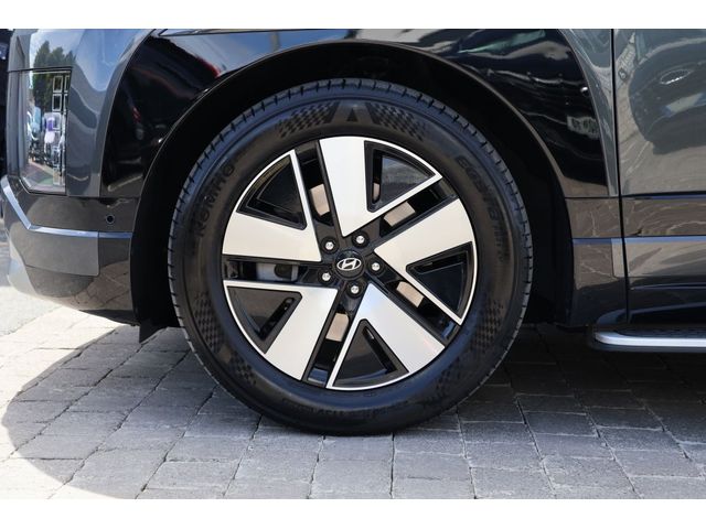 Image for 2026 Hyundai Ioniq 9 RWD (Long Range) Platinum 110kwh 3.99 apr availabe 