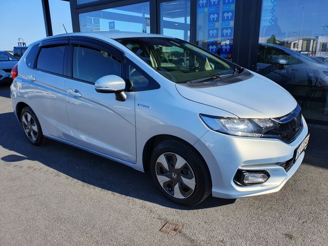 Image for 2018 Honda Fit LOW MILEAGE * 1.5 SELF CHARGING HYBRID