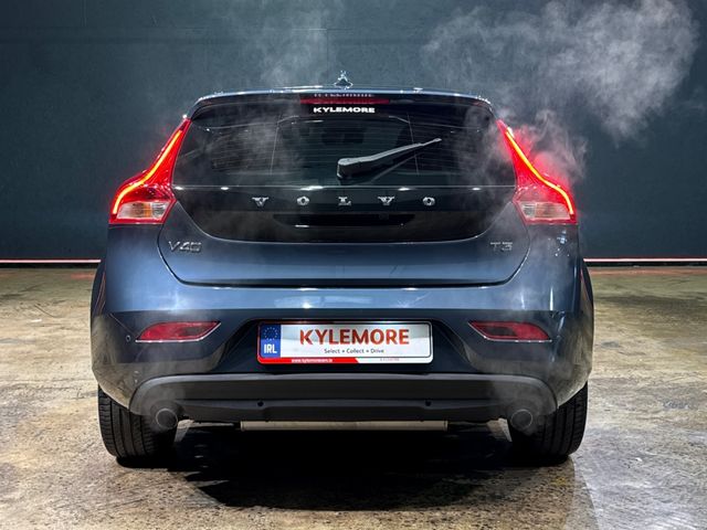 Image for 2018 Volvo V40 1.5 AUTOMATIC - HALF BEIGE LEATHER UPHOLSTERY - UPGRADED ALLOYS - REAR CAMERA - CRUISE CONTROL