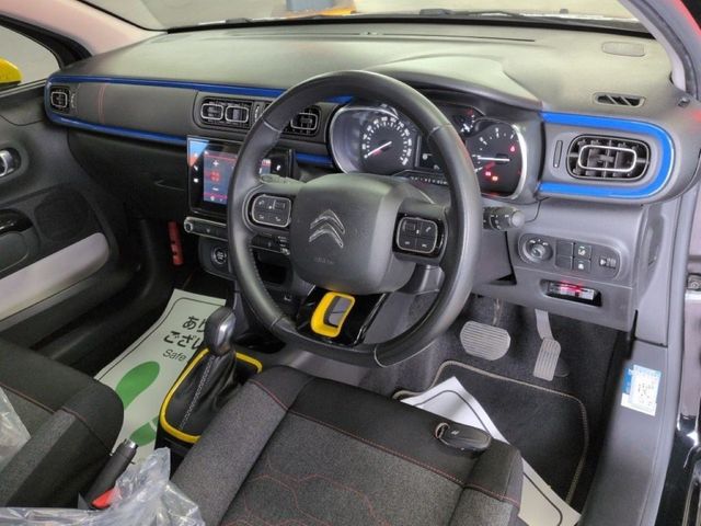 Image for 2019 Citroen C3 1.2 AUTOMATIC - JCC (JEAN-CHARLES DE CASTELBAJAC) PLUS LIMITED EDITION - UPGRADED ALLOYS - BLACK/RED TWO TONE - YELLOW/BLUE INSERTS