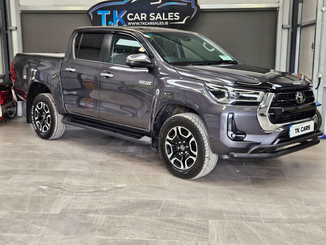 Image for 2023 Toyota Hilux 