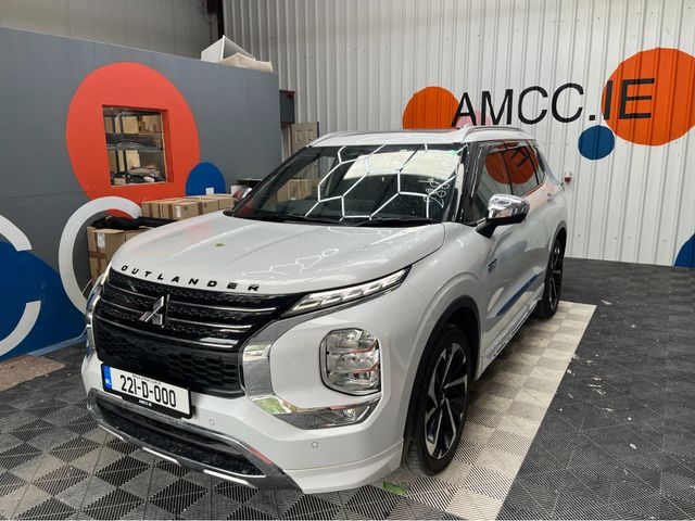 Image for 2022 Mitsubishi Outlander 2022 MITSUBISHI OUTLANDER PHEV P 2.4 AUTOMATIC / CRUIE CONTROL / 360° CAMERA / ELECTRIC MEMORY MASSAGING & HEATED SEATS / PADDLE SHIFTERS / PANORAMIC SUNROOF / HEATED STEERING WHEEL / 7 SEATS OPTION