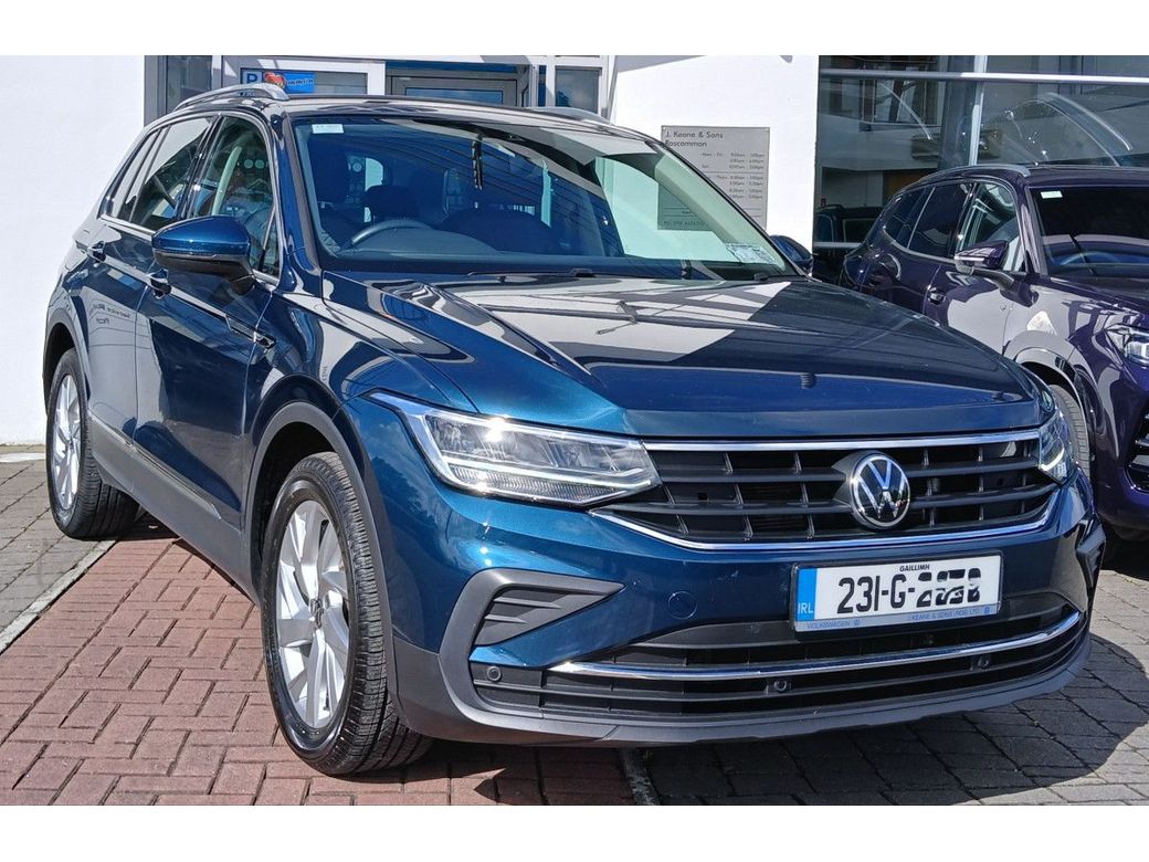 Image for 2023 Volkswagen Tiguan Life 2.0 TDI **REAR VIEW CAMERA, APP CONNECT, BLUETOOTH**