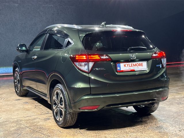Image for 2017 Honda Vezel 1.5 HYBRID - HALF BLACK/BROWN LEATHER & UPHOLSTERY - FACTORY ALLOYS - HOMDA SENSING - RADAR CRUISE CONTROL - REAR CAMERA
