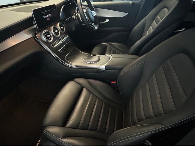 Image for 2021 Mercedes-Benz GLC Class 300 AMG LINE PREMIUM DE 4MATIC