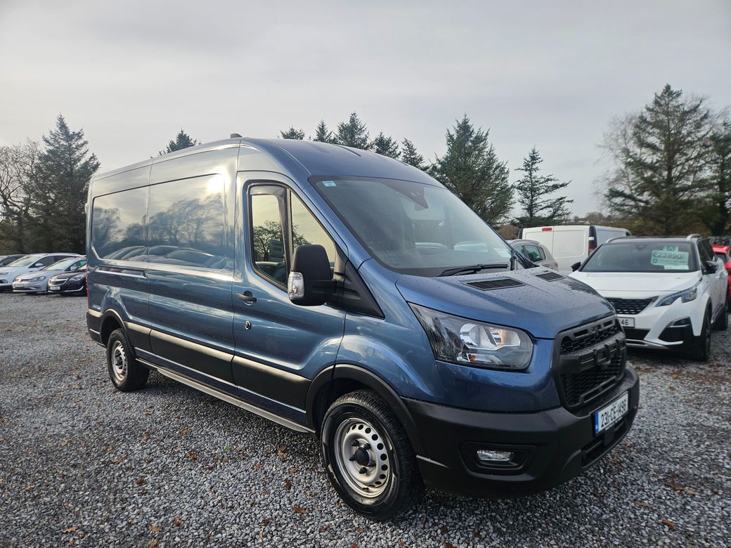 Image for 2023 Ford Transit 350L 2.0TD130 M6 RWD