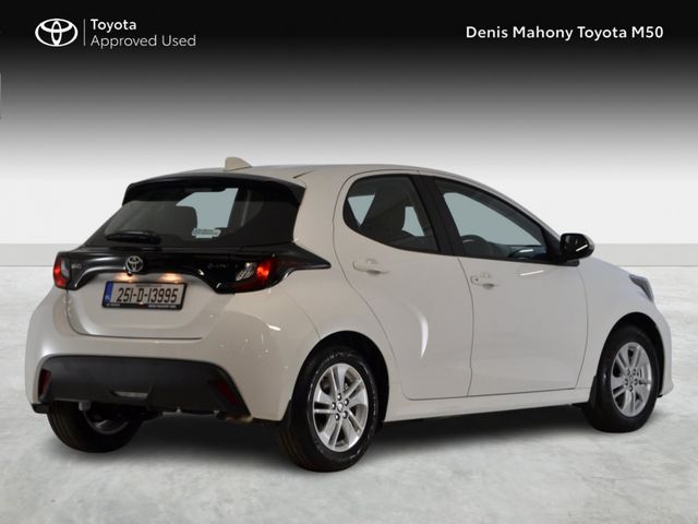 Image for 2025 Toyota Yaris Luna Sport Hybrid Auto