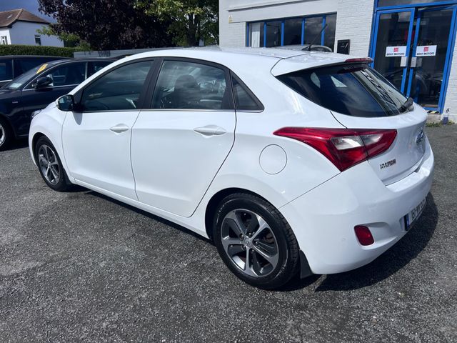Image for 2016 Hyundai i30 2016 HYUNDAI I30 1.4 PETROL DELUXE