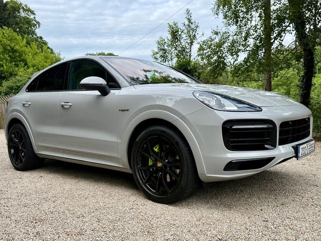 Image for 2023 Porsche Cayenne E-HYBRID COUPE PLATINUM *Huge Specification…Crayon…Mojave Leather*