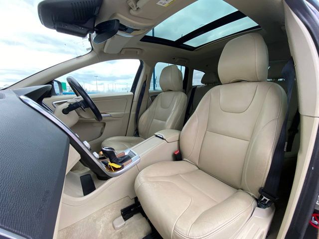 Image for 2016 Volvo XC60 D4 CLASSIC 2.0 D // OPENING PAN ROOF // LEATHER INTERIOR // BLUETOOTH MUSIC