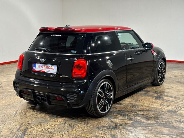 Image for 2015 Mini Cooper JOHN COOPER WORKS - 2.0 AUTOMATIC - UPGRADED FACTORY ALLOYS - BLACK/RED TWO TONE - HALF LEATHER - HEATED SEATS - REAR CAMERA