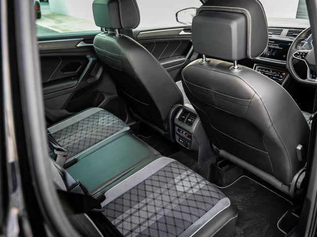 Image for 2023 Volkswagen Tiguan R-LINE TSI DSG