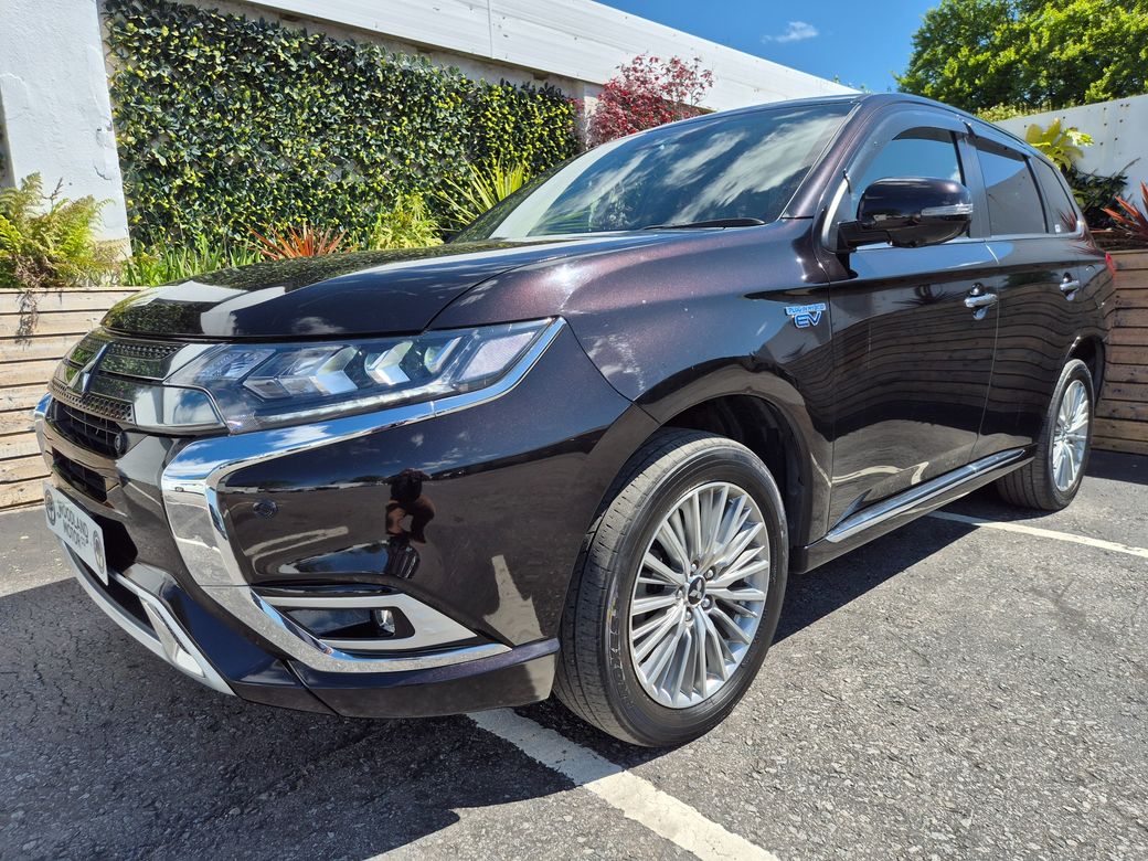 Image for 2020 Mitsubishi Outlander 2.4 PHEV / INTENSE SAFETY PACK WITH FULL LEATHER / LOW MILEAGE / TAX €170 (202 REG) 