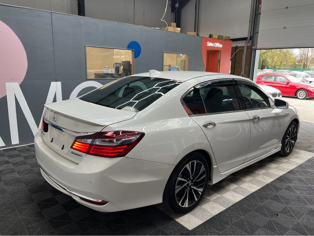 Image for 2016 Honda Accord €15950! 2016 HONDA ACCORD HYBRID EX 2.0 AUTOMATIC / CRUISE CONTROL / REVERSE CAMERA / ELECTRIC MEMORY & HEATED SEATS / PADDLE SHIFTERS AND MORE