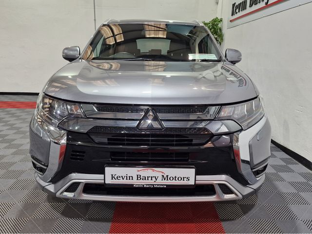 Image for 2021 Mitsubishi Outlander 2.4 PHEV EXCEED 4WD AUTOMATIC **ONE OWNER / TOP SPEC / APPLE CARPLAY / BLIND SPOT ASSIST / CRUISE CONTROL / ELECTRIC BOOTLID / FULL DIAMOND QUILTED LEATHER / HEATED FRONT SEATS / 360 DEGREE CAMERA**