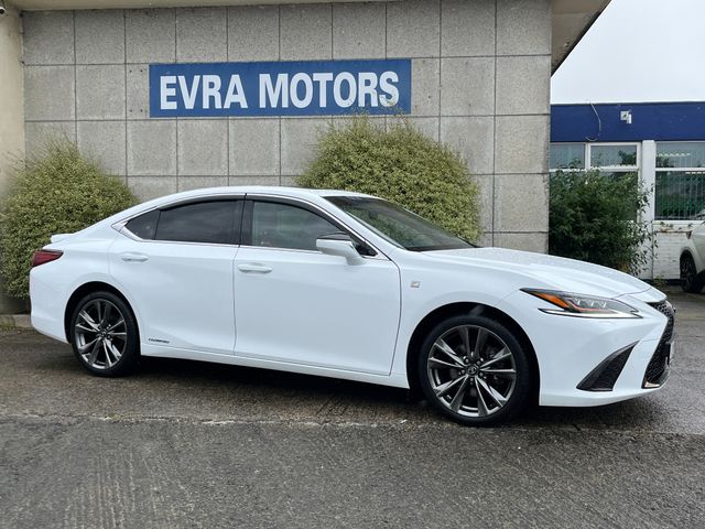 Image for 2021 Lexus ES 300h F-SPORT HYBRID AUTOMATIC 2.5 PETROL //FULL RED LEATHER ELECTRIC HEATED SEATS//SUNROOF//HEATED STEERING WHEEL//LEXUS SERVICE HISTORY// 