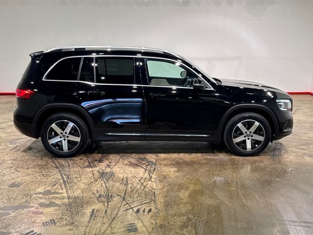 Image for 2021 Mercedes-Benz GLB Class 2.0 - AUTOMATIC - CRUISE CONTROL - REVERSE CAMERA - HEATED SEATS - MULTI FUNCTION STEERING WHEEL - BLUETOOTH AUDIO 