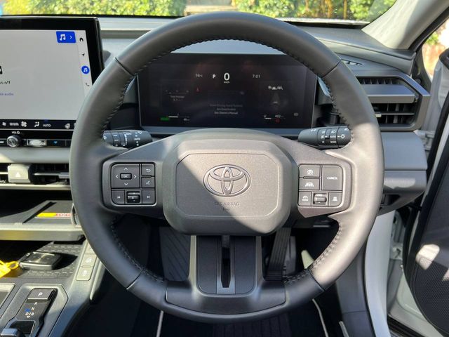 Image for 2026 Toyota Rav4 AWD 2.5 HYBRID AUTO ** DELIVERY MILEAGE ** // OPENING PAN ROOF // LEATHER HEATED SEATS // 360 PARKING CAMERAS 