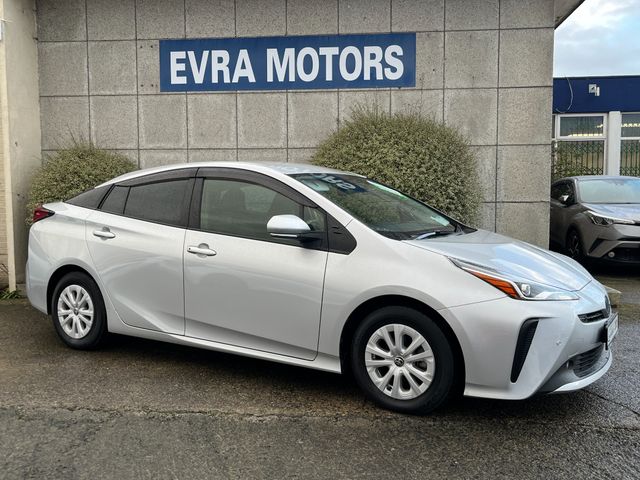 Image for 2021 Toyota Prius S 4WD AUTOMATIC HYBRID 1.8 PETROL //KEYLESS ENTRY//REVERSE CAMERA//ADAPTIVE CRUISE CONTROL//