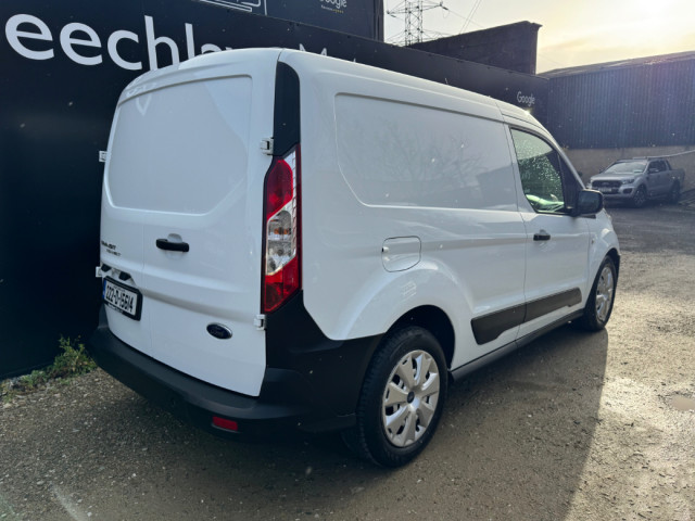 Image for 2022 Ford Transit Connect 1.5 TDCI 75 PS SWB 3 SEATER // PRICE EXCL. VAT // GREAT CONDITION // ONE OWNER // 09/26 CVRT // FULL DOCUMENTED SERVICE HISTORY // LOAD THROUGH BULKHEAD // 