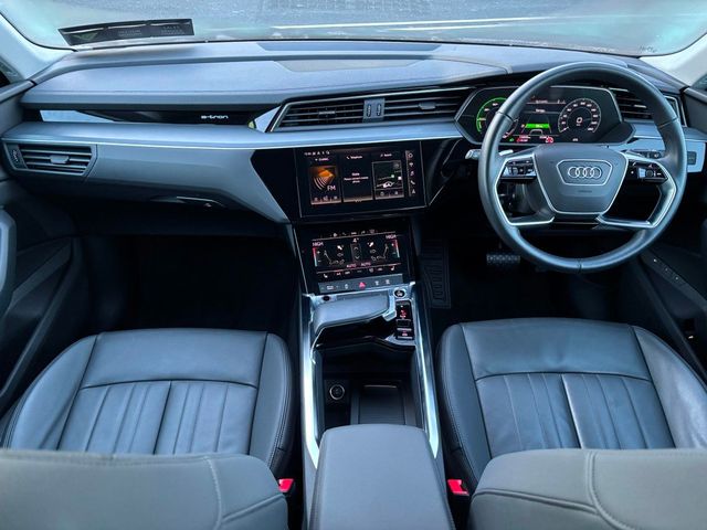 Image for 2022 Audi e-tron TECHNIK 50 QUATTRO