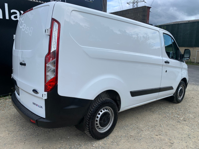 Image for 2022 Ford Transit Custom 2.0 TDCI 105 PS SWB VAN // PRICE EXCL. VAT // GREAT CONDITION // ONE OWNER // VERY LOW MILEAGE // 01/26 CVRT // 