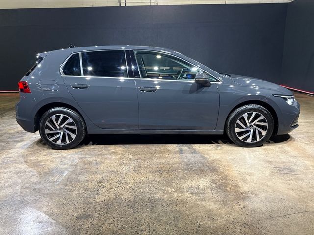 Image for 2023 Volkswagen Golf STYLE TSI DSG