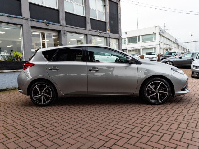 Image for 2018 Toyota Auris Hybrid Luna Sport 4DR Auto