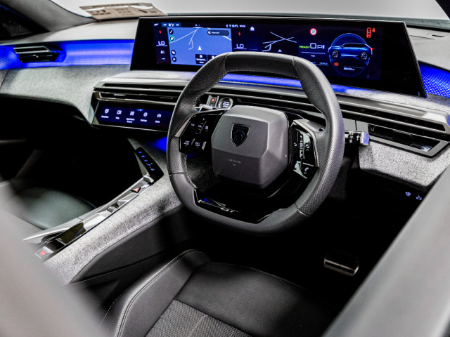 Image for 2025 Peugeot 5008 E-GT 72kWh 210HP - 7 Seats
