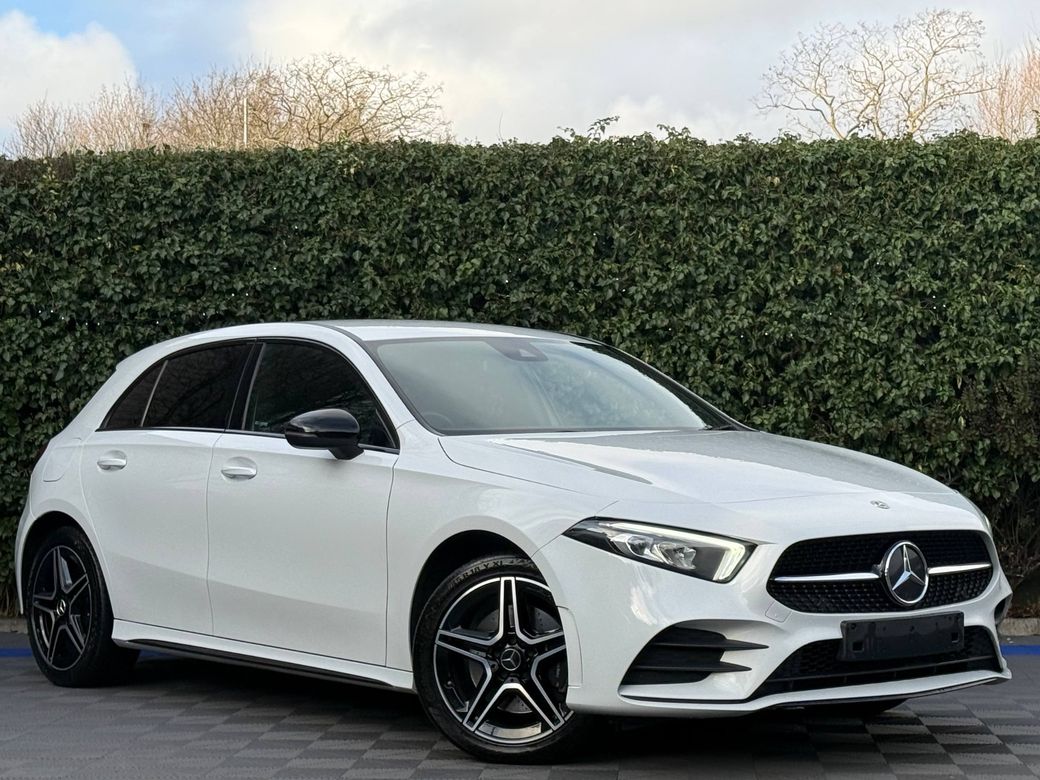 Image for 2022 Mercedes-Benz A Class A250e AMG-LINE 1.3 HYBRID // DIGITAL CLUSTER // AMBIENT LIGHTING // HEATED AMG-LINE SPORT SEATS