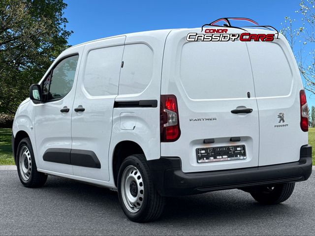 Image for 2023 Peugeot Partner BLUEHDI PROFESSIONAL PREMIUM PLUS L1