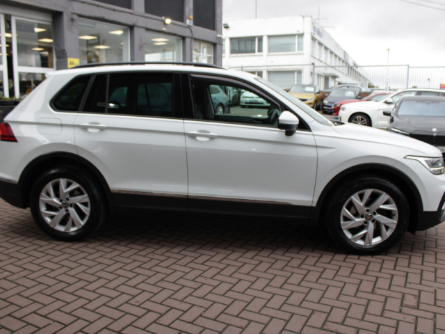 Image for 2021 Volkswagen Tiguan Life 2.0tdi M6F 122HP 5DR