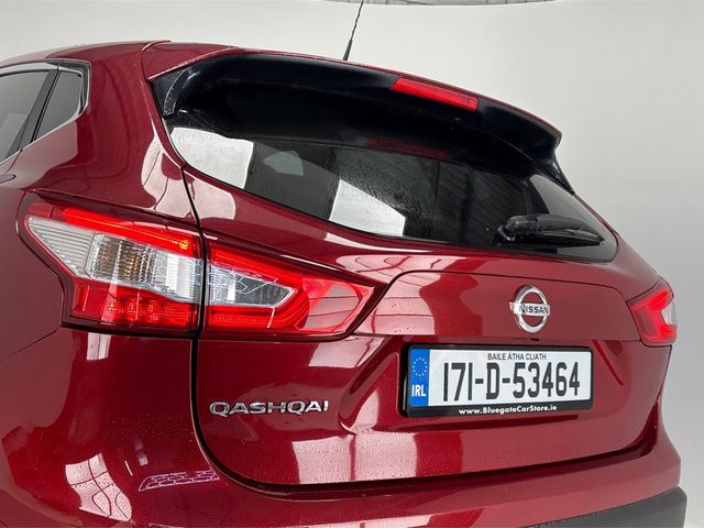 Image for 2017 Nissan Qashqai 1.2**MULTIFUNCTIONAL STEERING WHEEL**DIGITAL MEDIA DISPLAY**REVERSE CAMERA**PARKING SENSORS**BLUETOOTH**DUAL CLIMATE CONTROL**SEMI DIGITAL DASH**ISOFIX**FINANCE AVAILABLE**