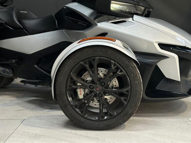 Image for 2024 Can-Am Spyder RT SPYDER 1330 TRICYCLE