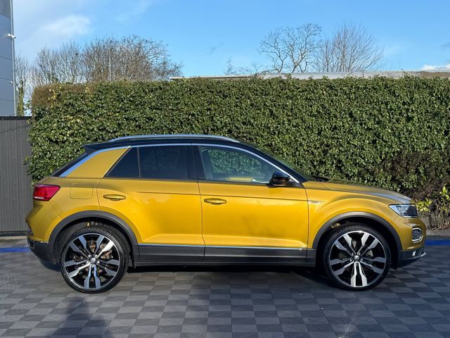 Image for 2020 Volkswagen T-Roc HIGHLINE R-LINE PACK 2.0 TDI // SERVICE HISTORY // NEW 20" DIAMOND CUT ALLOYS // APPLE CARPLAY/ANDROID AUTO