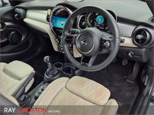 Image for 2022 Mini Cooper Cooper Exclusive