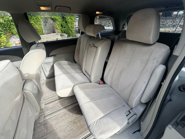 Image for 2012 Toyota Estima 2.4 AHR20 5DR Auto