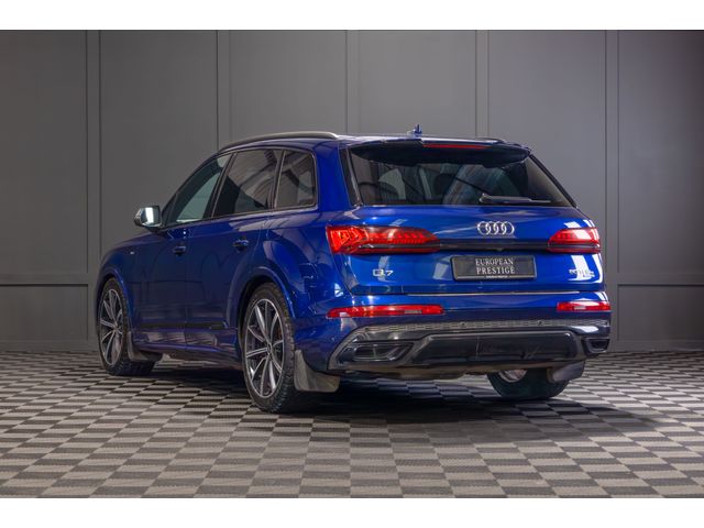Image for 2023 Audi Q7 S-Line 60 TFSIe Competition
