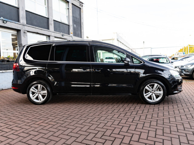 Image for 2021 Volkswagen Sharan 1.4TSI HIGHLINE PLUS 7 SEATER AUTOMATIC // TWIN ELECTRIC SLIDING DOORS // THIS CAR IS IN AS NEW CONDITION // BUY WITH CONFIDENCE AA AND SIMI APPROVED DEALER 2025 // FINANCE ARRANGED // ALL TRADE INS W