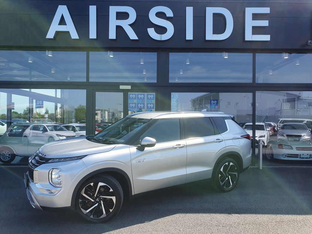 Image for 2021 Mitsubishi Outlander 7 SEATS * 2.4 P:HEV * FULL TIME 4 WD * HALF LEATHER