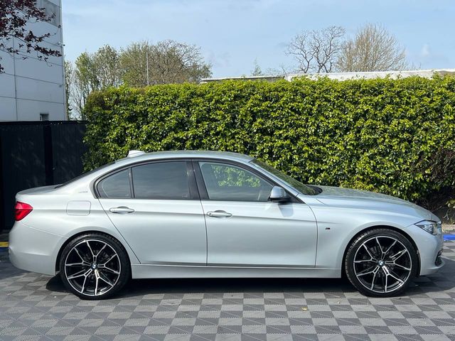 Image for 2017 BMW 3 Series 330e SPORT 2.0 HYBRID // LOW MILEAGE // PARKING SENSORS // ADAPTIVE CRUISE CONTROL